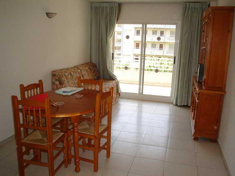 סאלו Apartbeach Royal Apartments מראה חיצוני תמונה