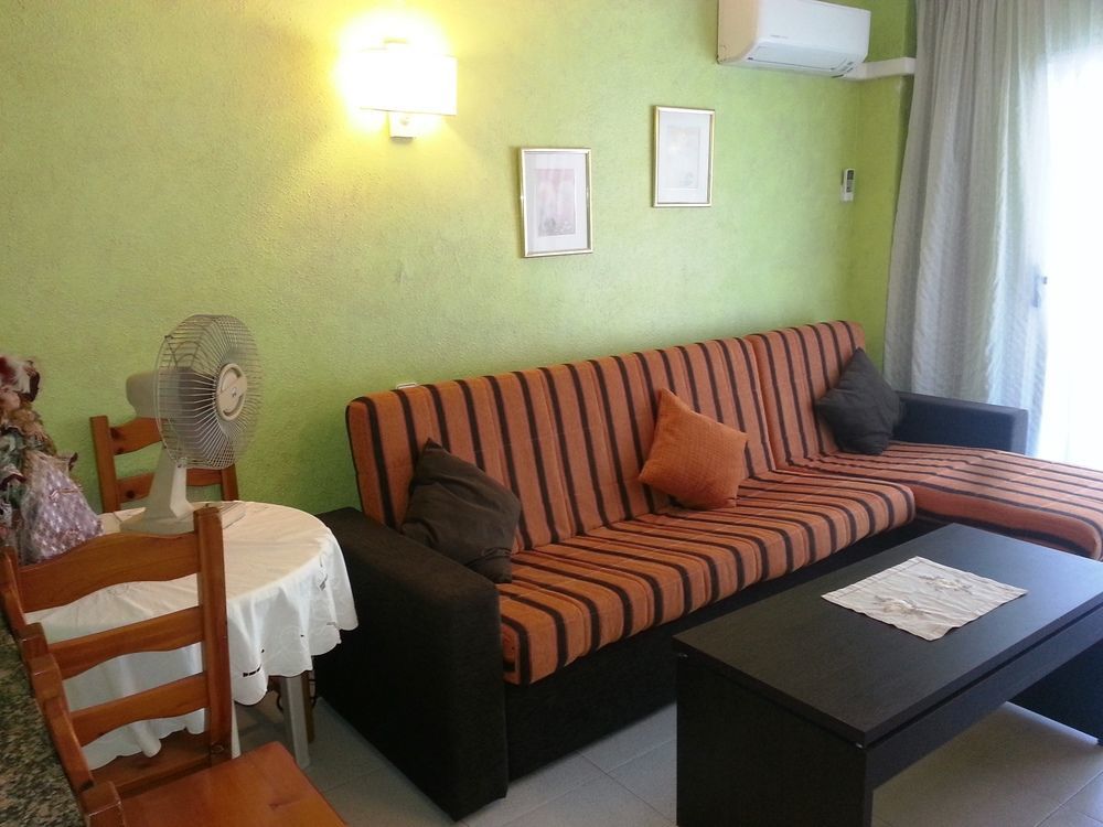 סאלו Apartbeach Royal Apartments מראה חיצוני תמונה