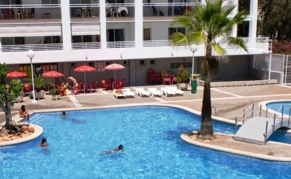 סאלו Apartbeach Royal Apartments מראה חיצוני תמונה