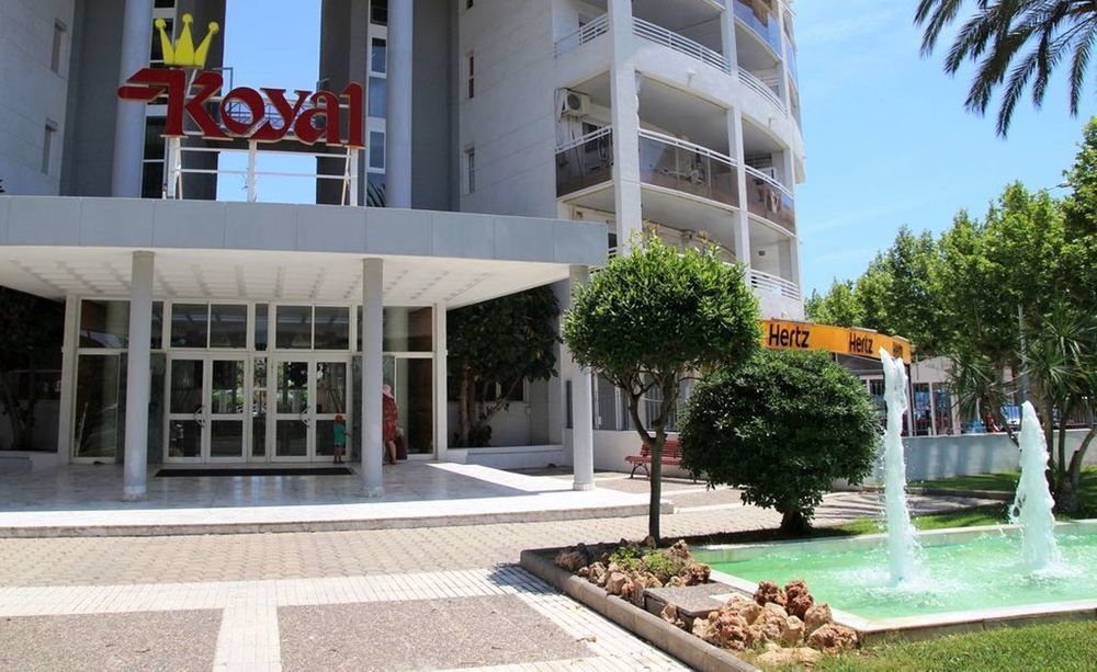 סאלו Apartbeach Royal Apartments מראה חיצוני תמונה